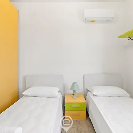 Estay - Panades Haven - Aircon - Wifi - Terrace *